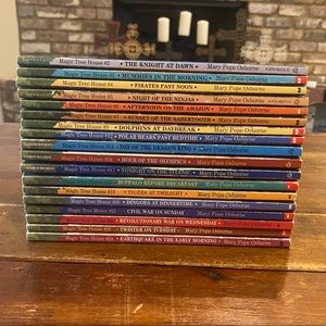 SOLD Magic Tree House books